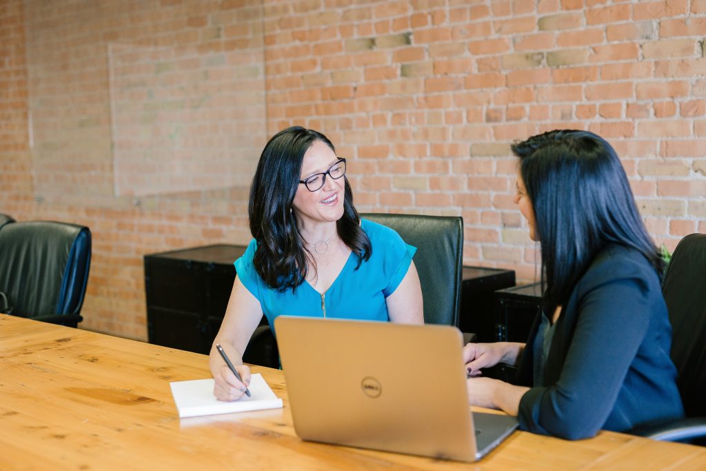 women-work-meeting